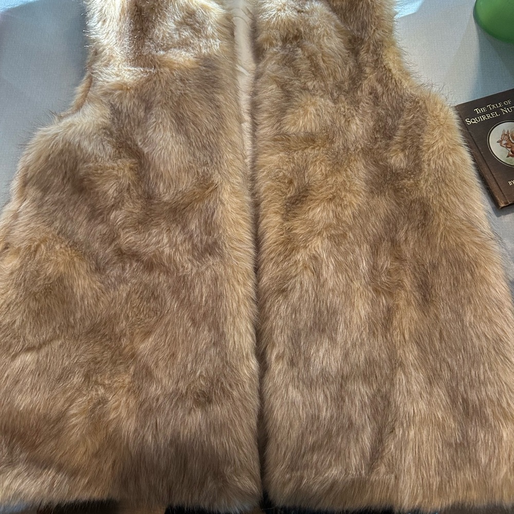 Universal Thread Faux Fur Vest in Brown and Cream